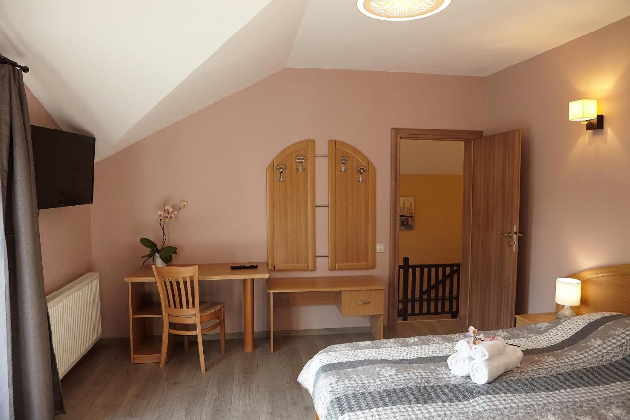 Apartament Rozelor Μπρασόβ Εξωτερικό φωτογραφία